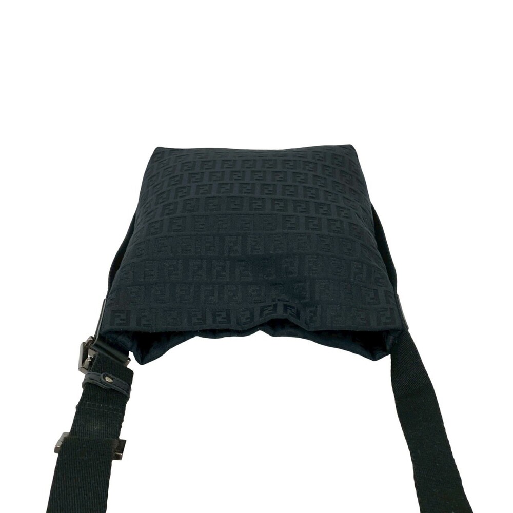 FENDI Black Leather Shoulder Bag - Picture 4 of 10